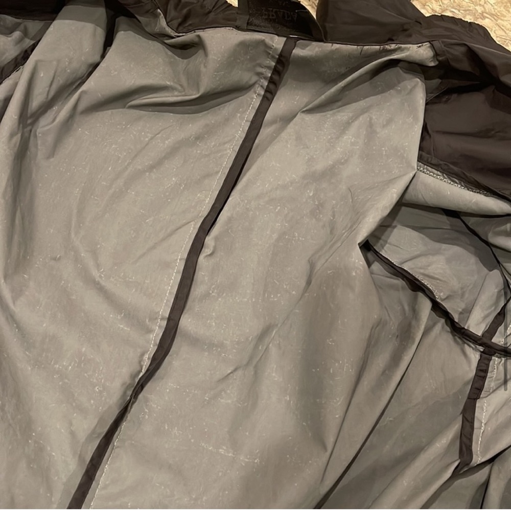 Authentic Prada Windbreaker That Transforms Into … - image 7
